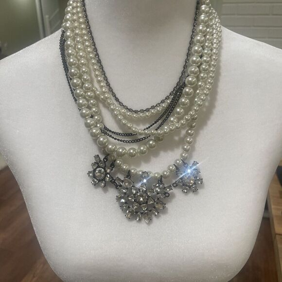 Faux Pearl Multistrand Silver Tone Heavy Chunky Pendant Necklace - Picture 2 of 5